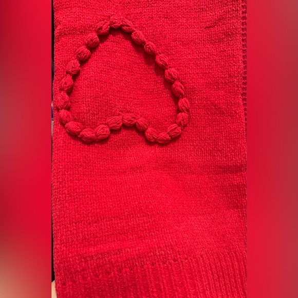 Cupcake & Cashmere Braided Red Heart Throw - Picture 3 of 5